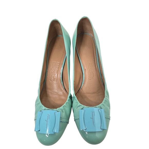 Ferragamo Mint Green Patent Leather Silda Vara Plaque Wedge Pumps Size 10 - Picture 5 of 7